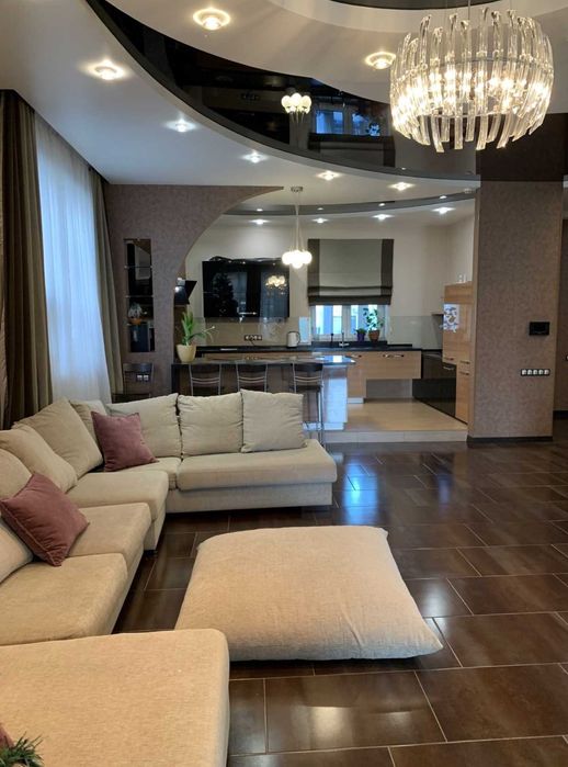 Аренда дома 400м² с бассейном на берегу озера Мартышев Осокорки