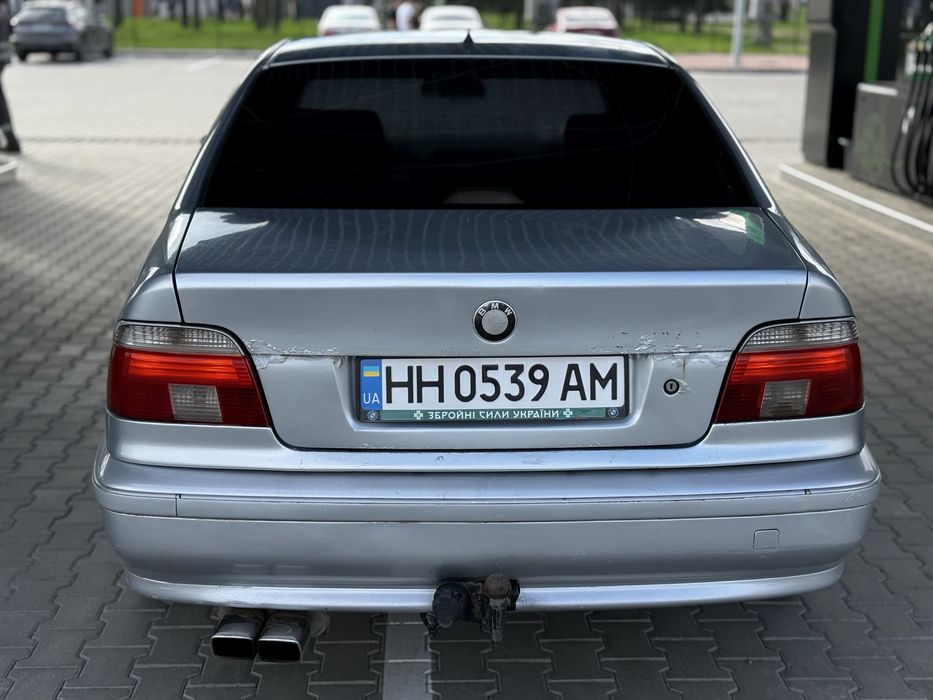 Хорошая BMW E39 Газ-Бензин