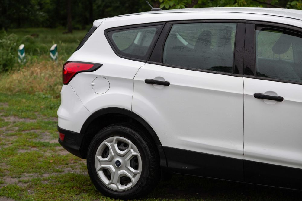 Продам Ford Escape