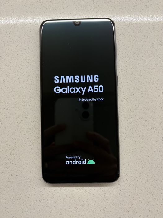 Samsung Galaxy A50 128GB memória e 4GB RAM