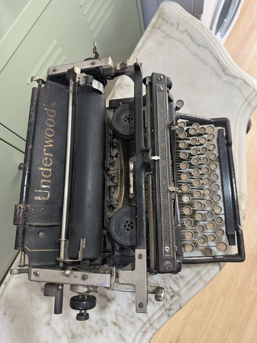 Maquina antiga de escrever antiguidade