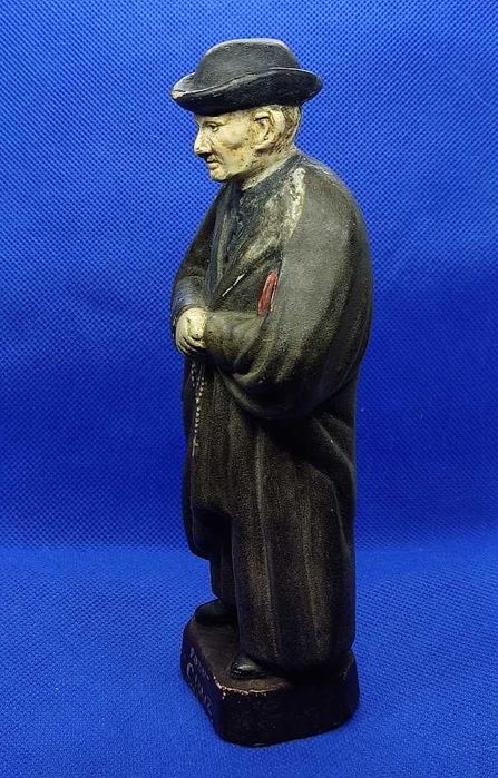 Estatueta em cerâmica Padre Cruz