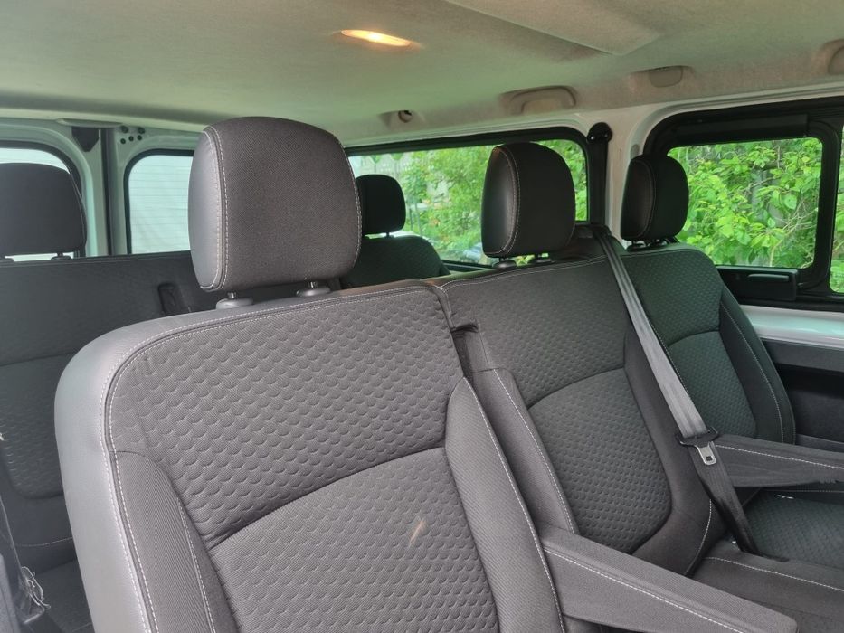 Opel Vivaro 2017r. Long 9 osobowy