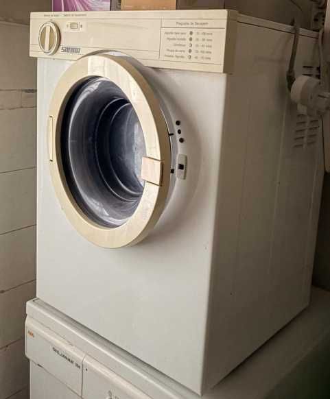 Maquina Lavar e Secar Roupa