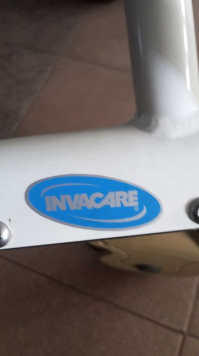 Cadeira de banho com rodas