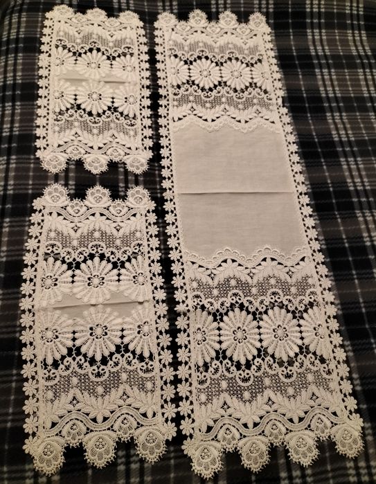 Naperons linho de quarto com renda aplicada