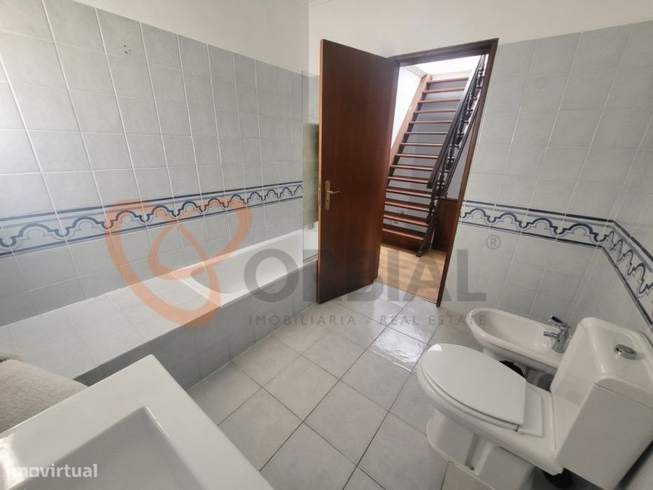 Moradia Geminada com 2 quartos para venda em Albufeira