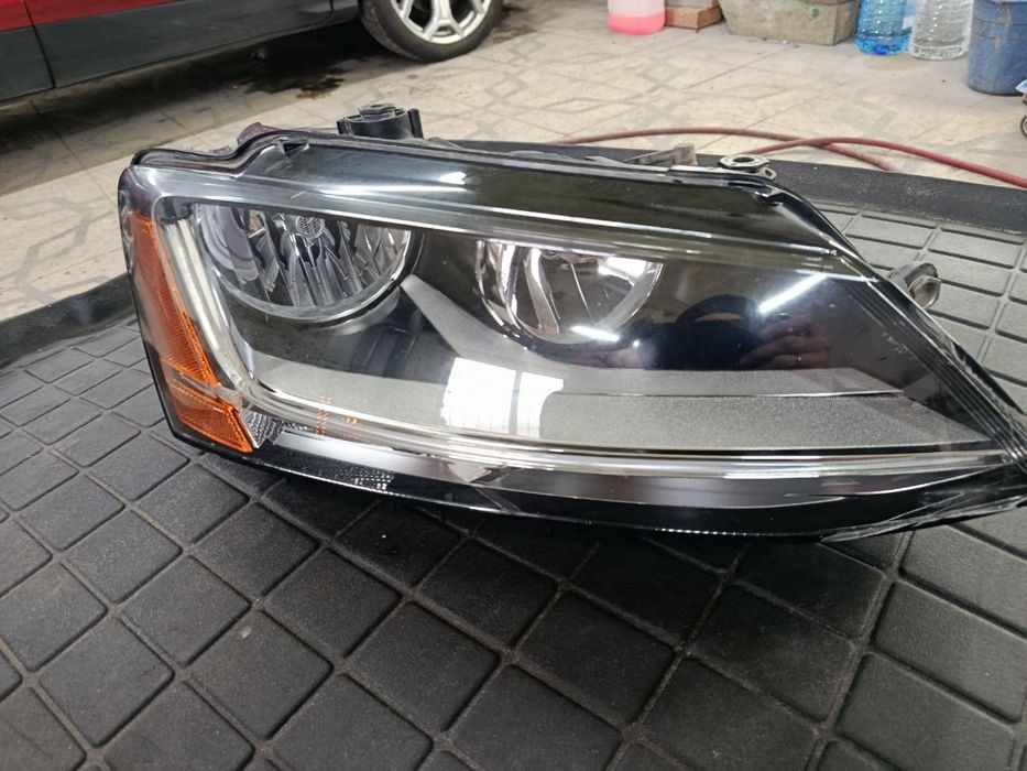 Фара права ,лед фара Volkswagen Jetta 6,