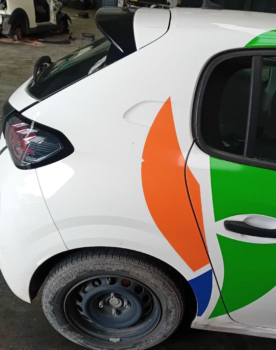 Painel trás direito PEUGEOT 208 II