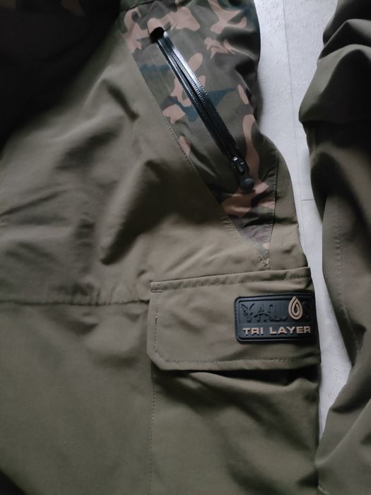 Fox  aquos tri layer