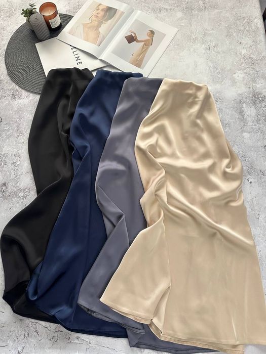 Багато кольорів!  Атласна спідниця міді з високою талією трендова