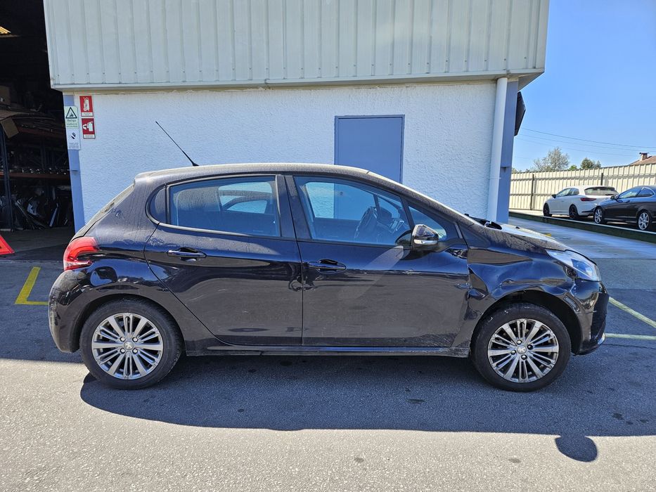 Peugeot 208 1.6 BlueHDi de 2017 para peças