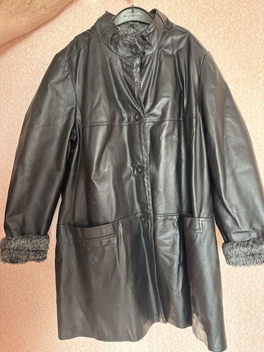 Жіноча шкіряна  курточка