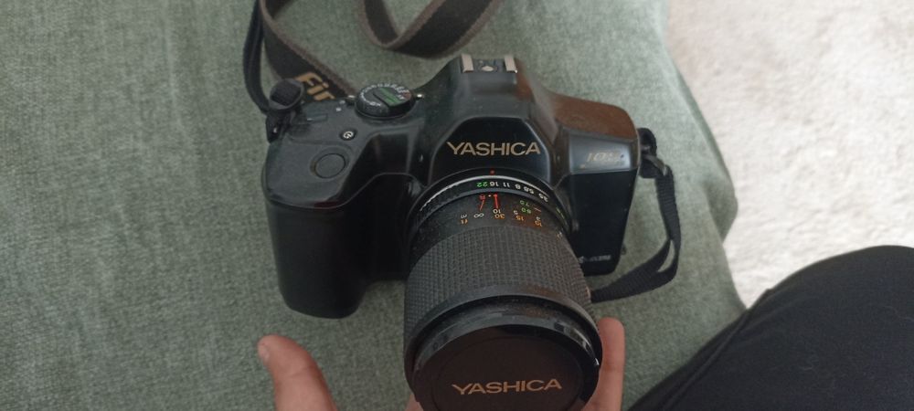 Câmara Yashica 109