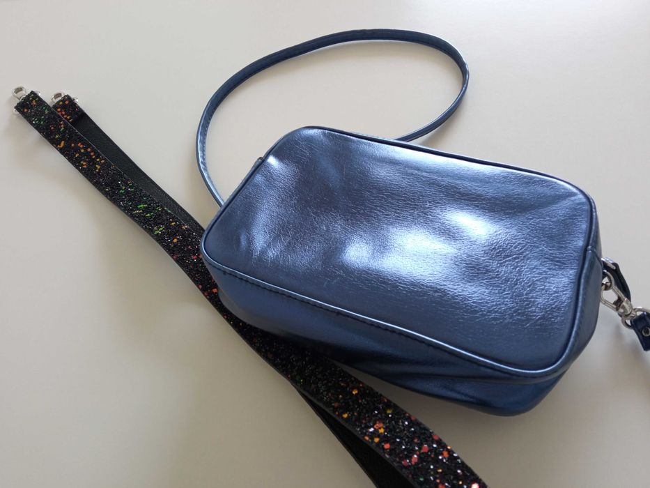 Torebka Promod metaliczna niebieska