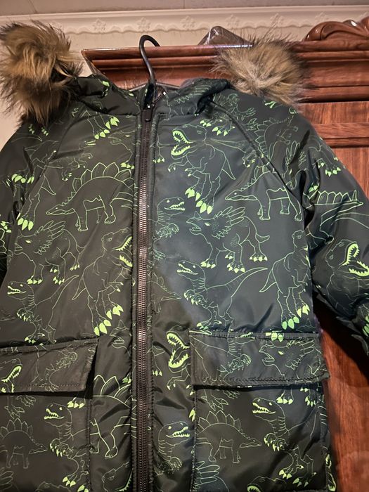 Продам куртка зима 134 розмір