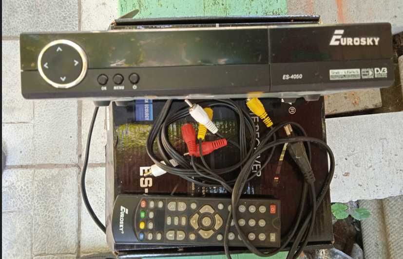 Антена+тюнер супутнікові