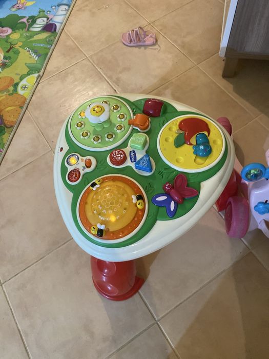 Mesa de actividades chicco