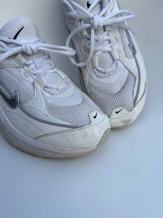 кросівки Nike Air Max Bliss