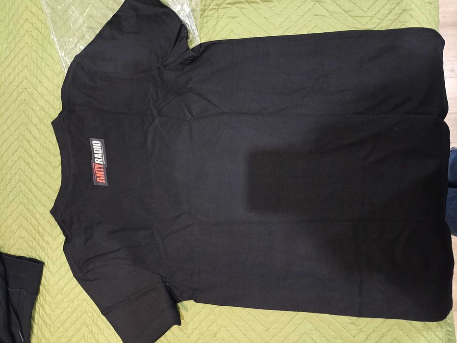 T-shirt Antyradio, S