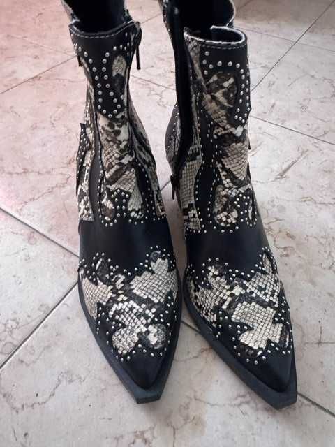 Botas de Senhora - Corina - N36 - Impecáveis
