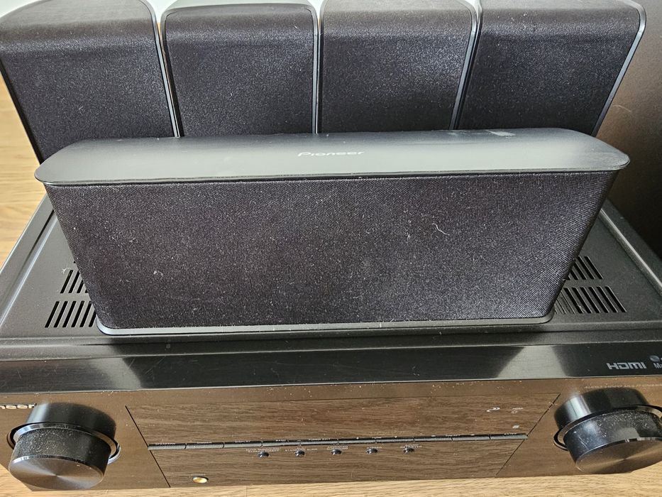 Conjunto de 5 colunas + subwoofer da Pioneer