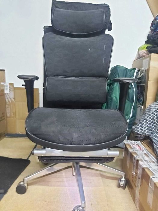 Cadeira de escritório ergonómica multifuncional ajustável em rede iKayaa