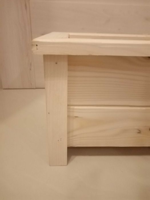 Duża donica z naturalnego drewna