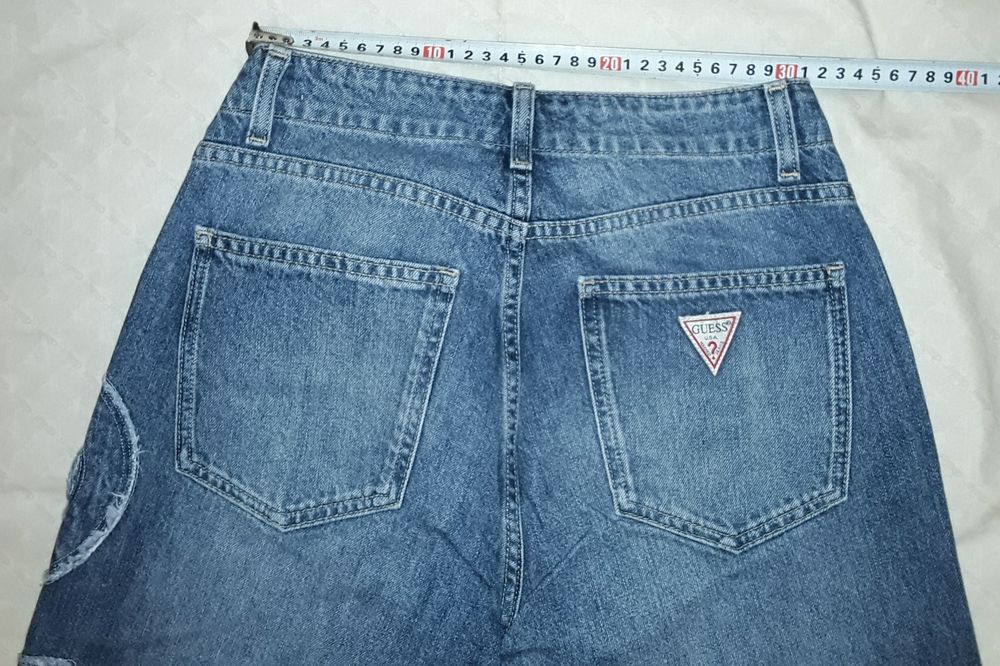 Calças de senhora em ganga da Guess Jeans
