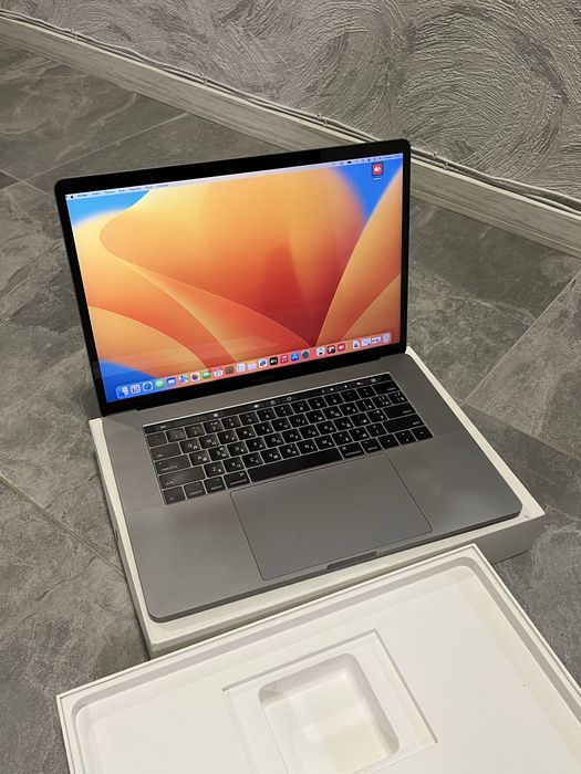 Mac Book 15 intel i7 512/16