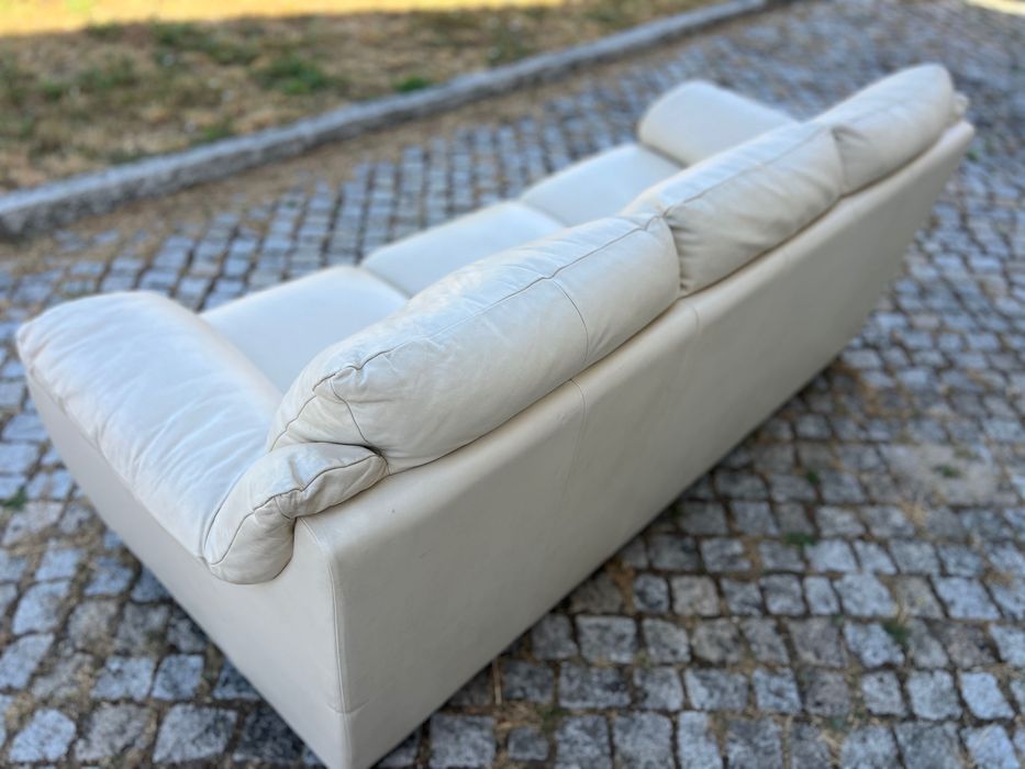 Sofá Italsofa de 3 lugares em pele creme – bom estado