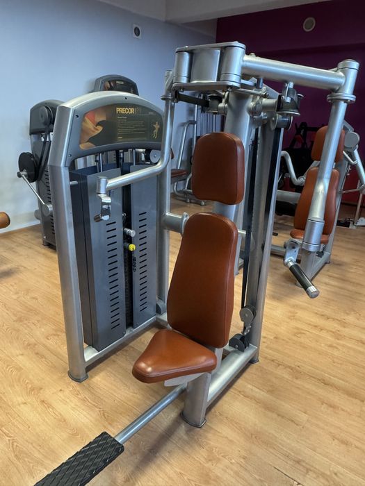 Zestaw 5 maszyn siłowych Precor Nautilus