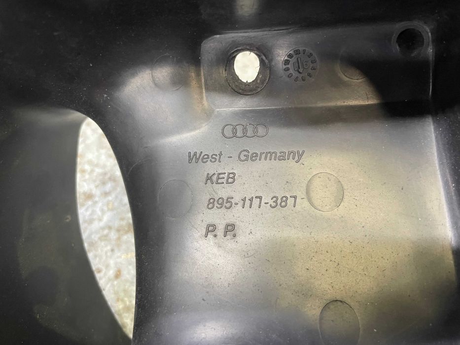 Wlot na chłodnice oleju Audi S2