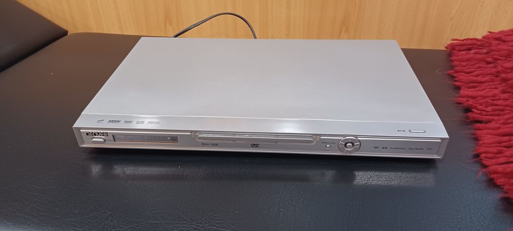 Leitor DVD impecavel, marca Denver