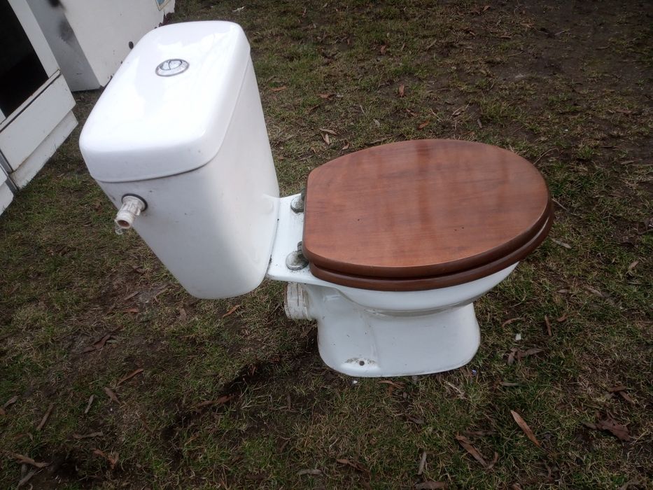 Toaleta WC ,            .