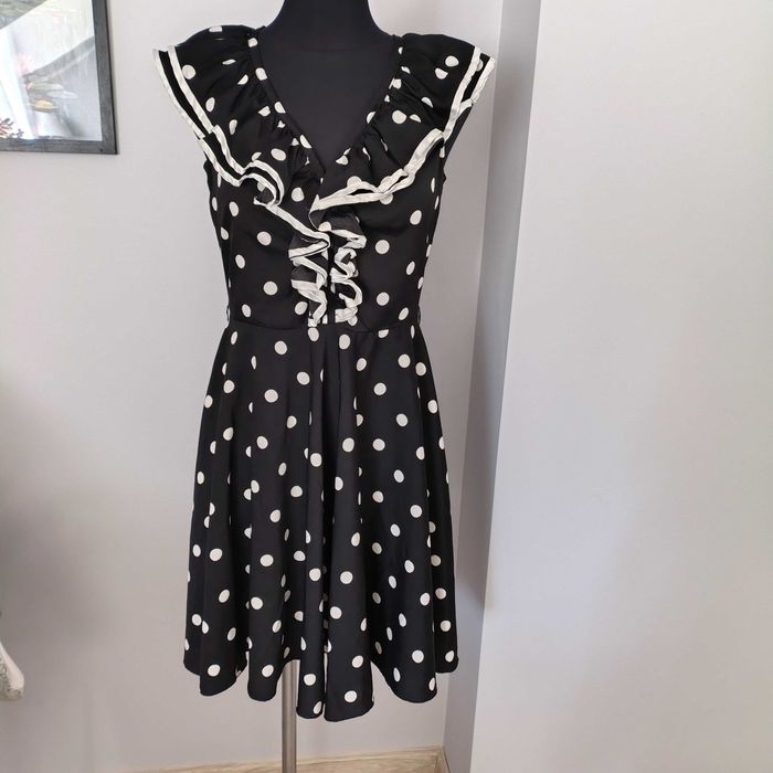 Zwiewna sukienka romantyczna czarna w białe grochy 36/38 atmosphere kod239