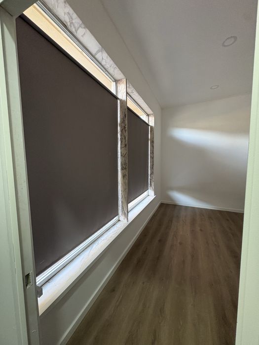 Loja / Escritório Renovado – 12 m² – Montras para a Rua