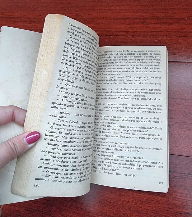 Livro "Céu em Chamas" de Maura Seger