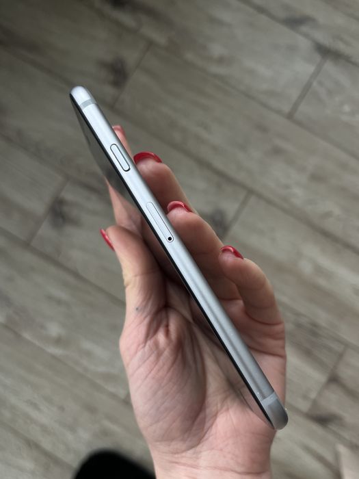 Телефон Iphone 6s