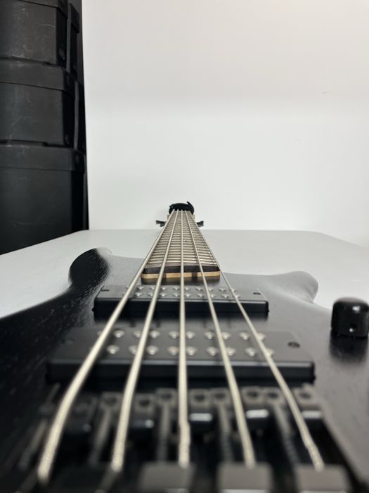 Baixo Ibanez SR305EB-WK