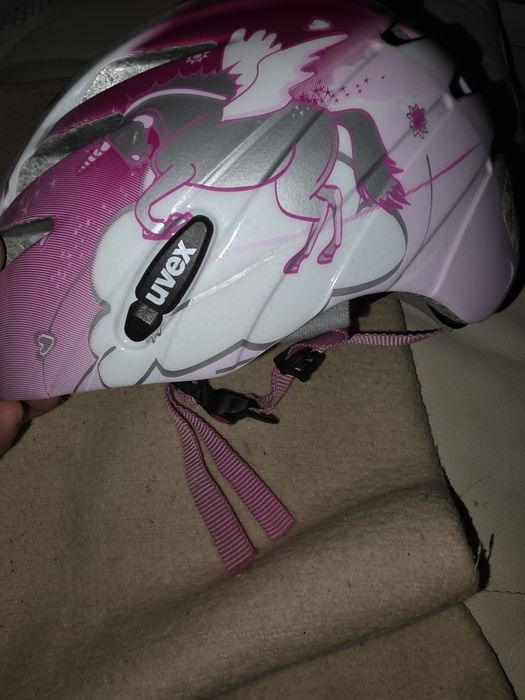 Hello Kitty Kask Dziecięcy i UVEX  w super stanie cena dotyczy wszystk