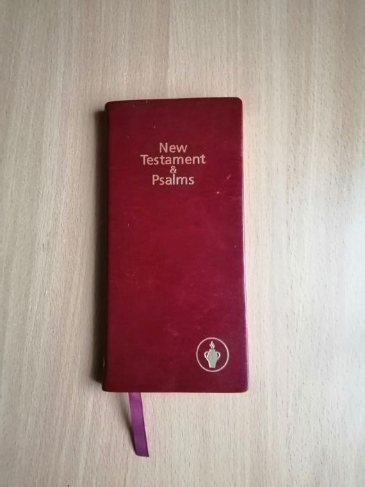 Новый Завет и Псалмы на английском языке