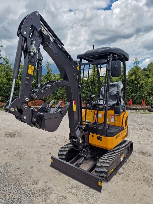 Mini Koparka Berger Kraus BK1700JS z osprzętem KUBOTA D902