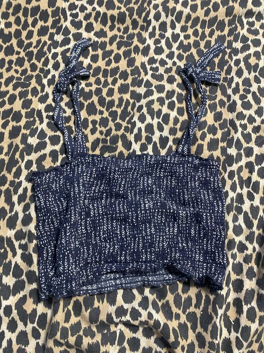 krotki top granatowy