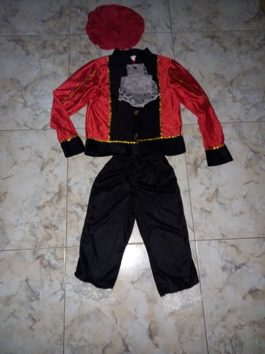 Костюмчики арлекин-клоун,принц,король