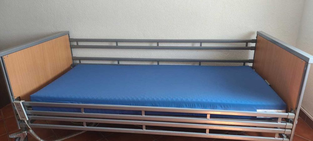 Cama articulada invancare