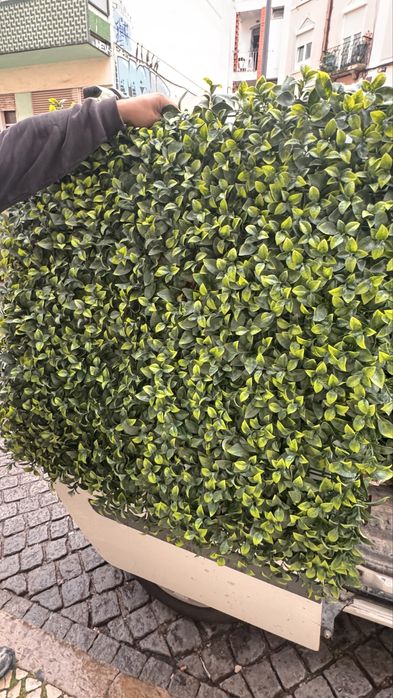 Painel jardim vertival de folhas verdes artificiais