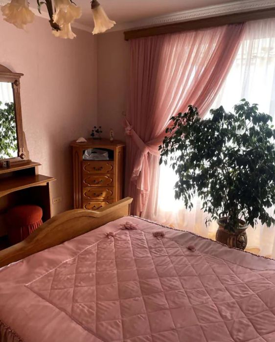 Продаж 3к квартири 116 кв. м на вул. Котляревського