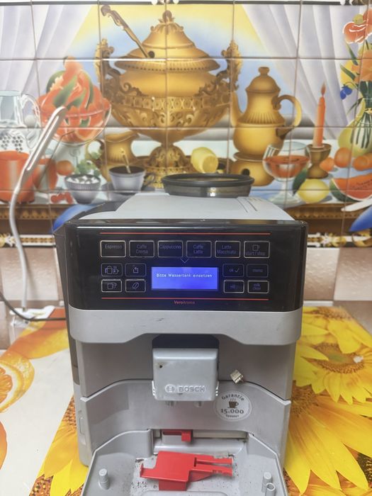 кавомашина Bosch VeroAroma 300 (модель TES60351DE/08)