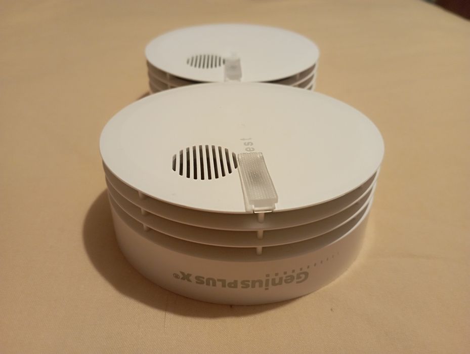 Два SMART Wi-Fi Датчика дыма с сиреной